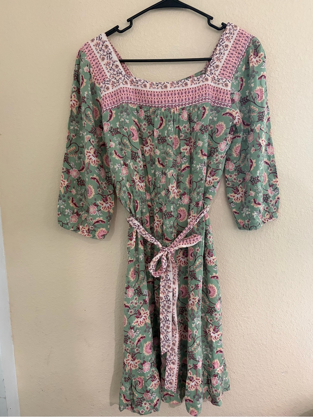 Vintage Style Luxology Sage Green and Pink Floral Midi Dress with Tie Waist - Picture 2 of 5